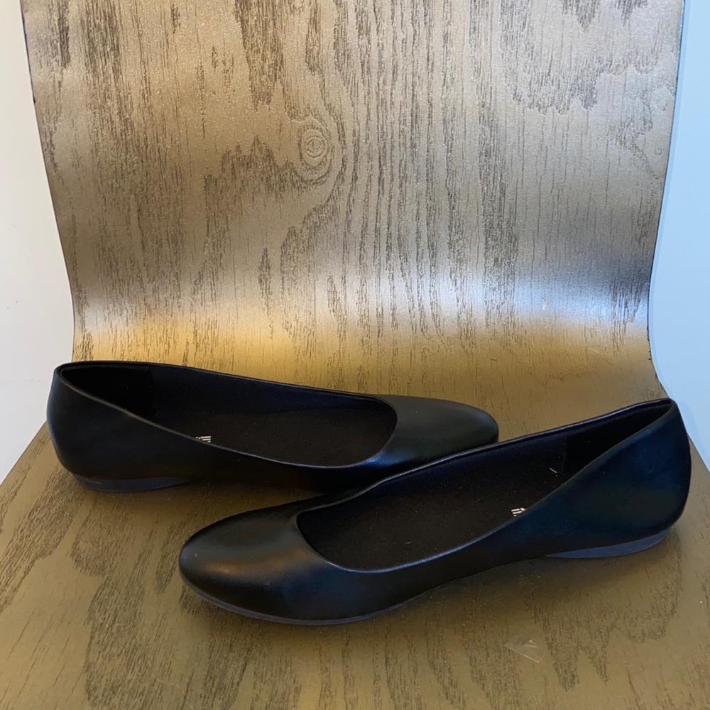 Black AE flats